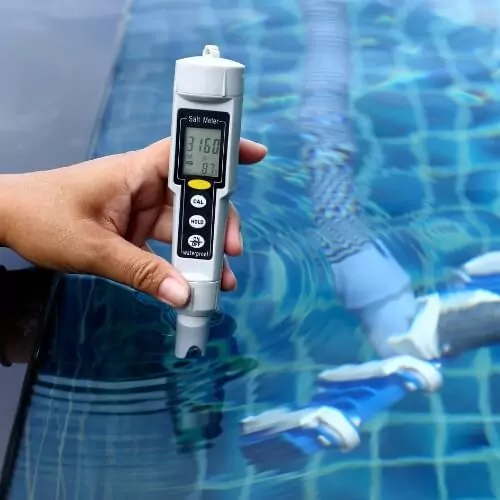 Digital tester for pools